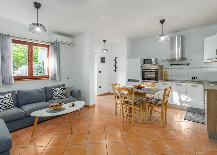 Appartement With Parking Space Basanija, Umag - 21418 Savudrija