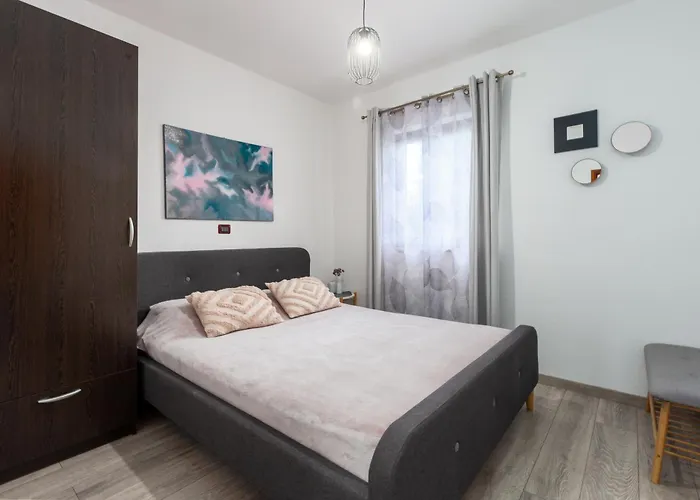 Appartement With Parking Space Basanija, Umag - 21418 *